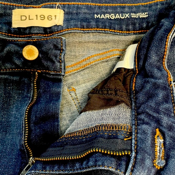 DL 1961 Margaux Instasculpt Mid Rise Ankle Skinny Jeans Frayed Angle Hem Size 29 - Picture 11 of 15